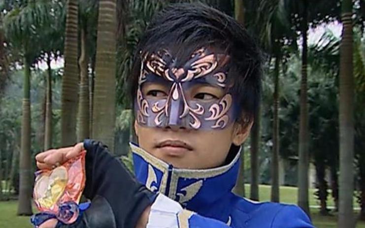 还记得《巴啦啦小魔仙》里的游乐王子吗?时隔13年,今成油腻王子