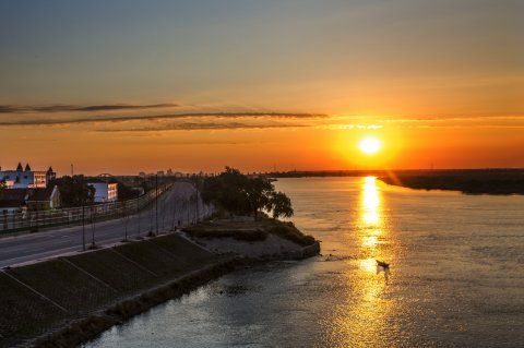 晨光_诗歌大全_日记大全_伤感日志文章_散文句子故事