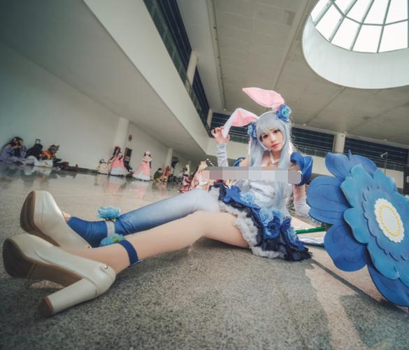 05后cos公孙离,2米大长腿逆天抢镜,看到正脸以为是洋娃娃