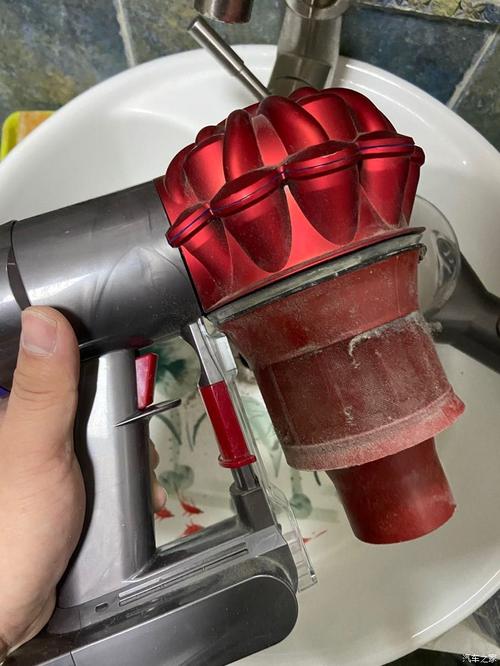 【家家众测】戴森吸尘器的拆解清洗