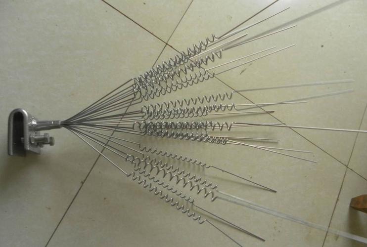 电力线路驱鸟刺高压线驱鸟刺钢丝驱鸟刺弯丝驱鸟刺弹簧型驱鸟刺