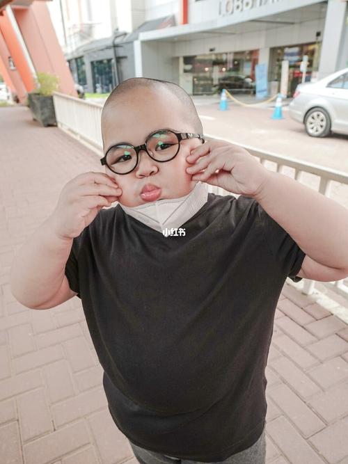 打蛋照片_印尼小胖_萌娃_宝宝日常