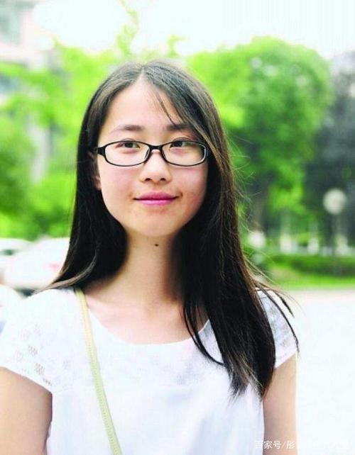湖北高考文科女状元,不上补习班从不熬夜,她的方法和