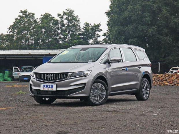 具体来看,新车前格栅采用了吉利最新的"能量音弦"竖条直瀑式设计,搭配