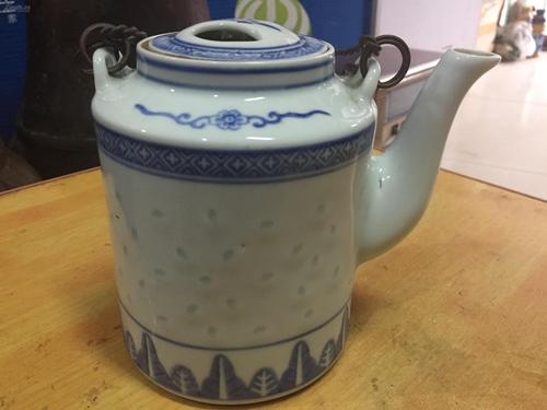 六十年代景德镇玲珑瓷提梁茶壶,包真完整