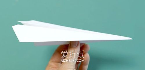 怎么折纸最快纸飞机的详细折法步骤图解(2)