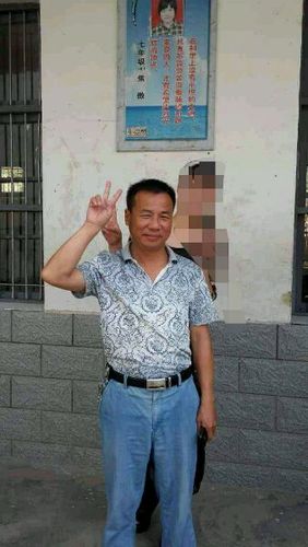 界首二中刘波长什么样子?