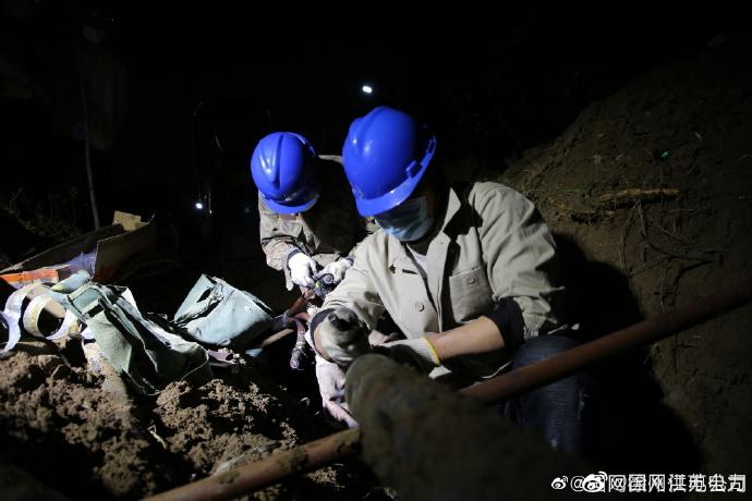 接报后,国网徐州邳州供电公司立即组织人员对故障点进行抢修,最终经过