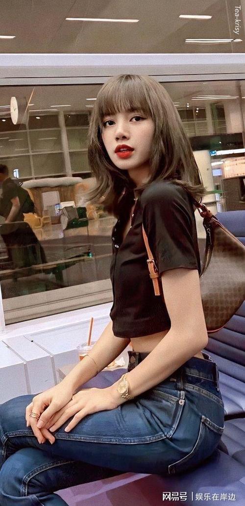 人间芭比lisa绝美身材看哭粉丝高颜值好身材不得不爱