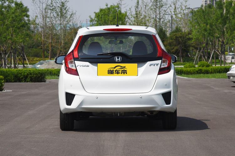 飞度天窗版舒适款多少钱 本田飞度16款天窗【汽车时代