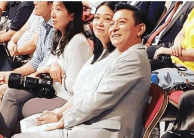 娶富婆不敢离的男星刘德华让人意外唐僧娶了现实版女儿国国王