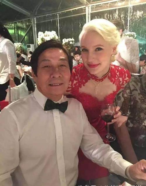 撒贝宁自爆首次带洋媳妇见父母,李白就给了准公公一个