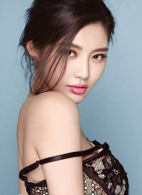 徐冬冬在《追龙》中饰演谁?