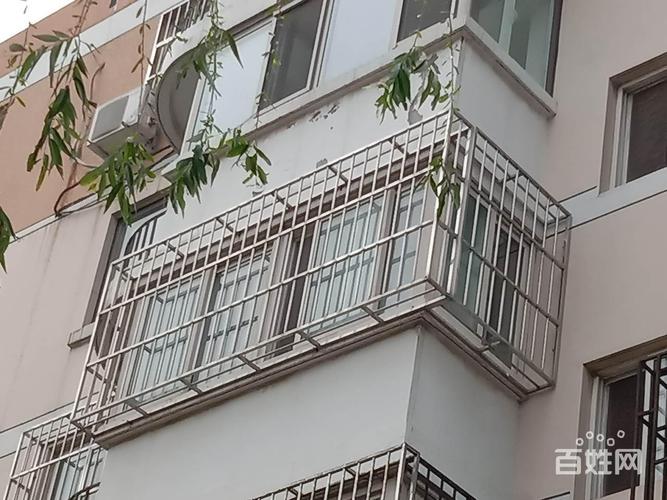北京丰台防盗窗安装嘉园阳台防护栏安装金刚网防护窗