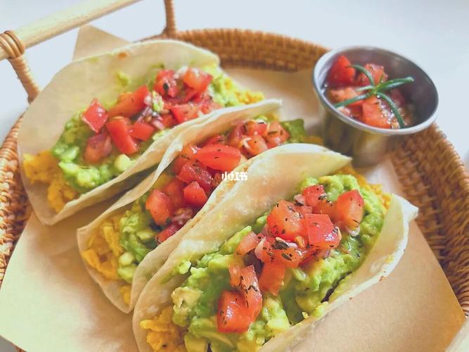 墨西哥taco_taco_减肥减脂_香草_番茄_橄榄油_卷饼_洋葱_减肥减脂吃