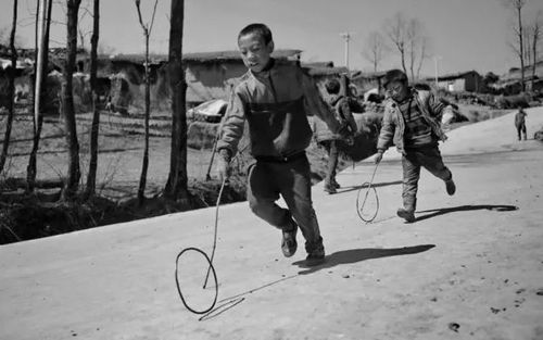 这些玩具太暴露了年纪了 你还记得几个?_年代