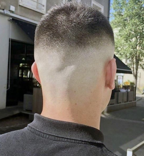 微胖男士剪什么发型好看?这几款超短的小毛寸精神时尚