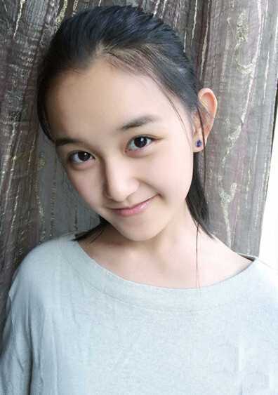 图童星蒋依依个人资料及近况富二代家庭背景吓人