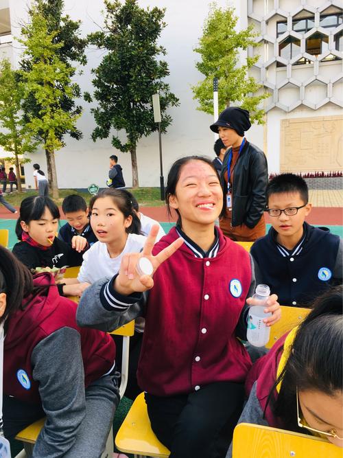 2018年湖海塘中学阳光体育运动会之苽5班的风采