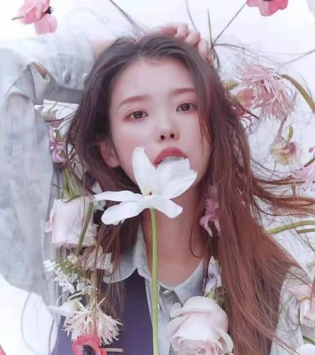 当红韩国女明星—iu李知恩国民妹妹的个人资料iu