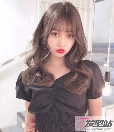 今年流行什么染发颜色 日系发色搭配卷发又美又仙