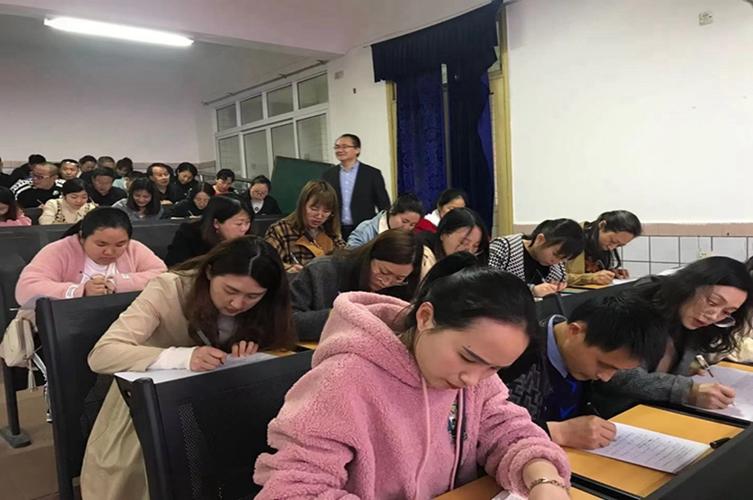 隆昌二中开展学党史知党情跟党走党史知识竞赛活动