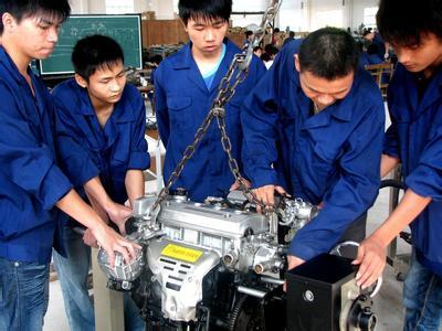 石家庄汽修学校汽车电路维修技校│前校后厂真正学修车的学校