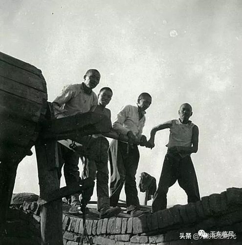 老照片:1941年河北邯郸磁县土法挖煤
