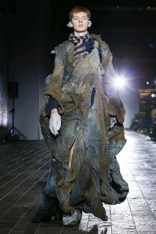 csm2020mafashion中央圣马丁服装硕士毕业大秀近200张高清大图