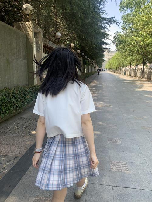 jk照片怎么修出氛围感