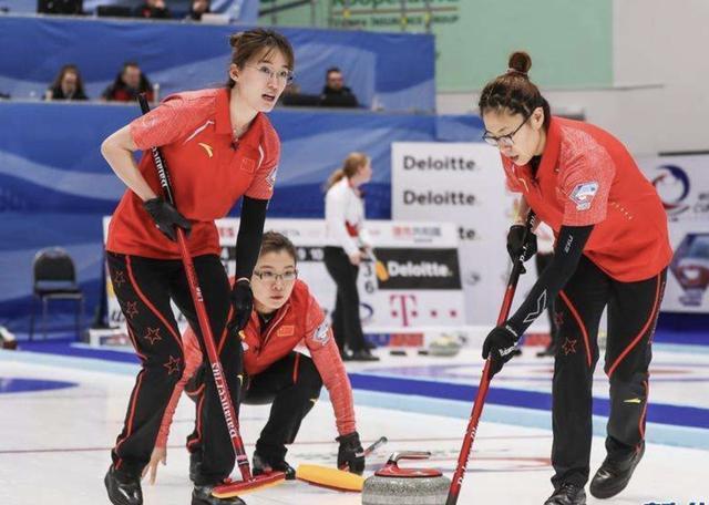 中国女子冰壶队状态起伏不定再输加时赛 7比8不敌英国痛遭两连败