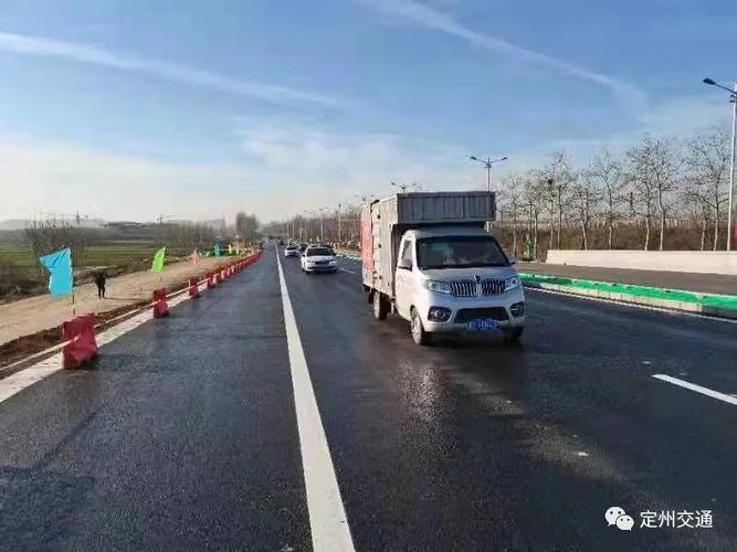国道107和国道337定州绕城线段 107上跨337国道跨线桥 12月7日上午8时