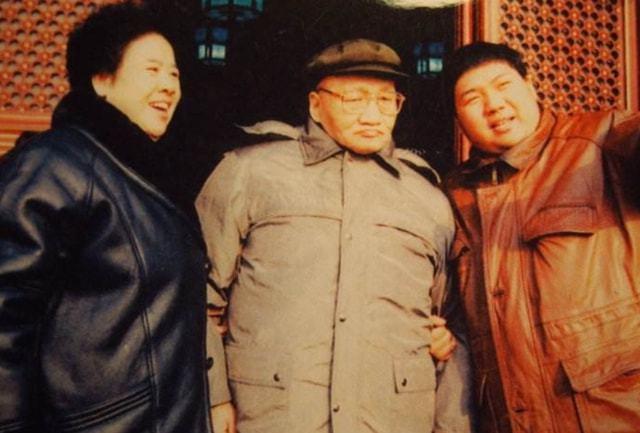 他是毛主席晚年唯一在世的儿子37岁娶了刘思齐的妹妹生活幸福