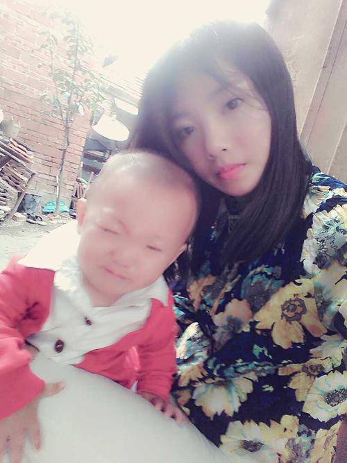 宝妈产后和宝宝的合照是几个月?来晒晒