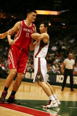 姚易德比十大经典:创下收视神话 姚明牵挂祖国雪