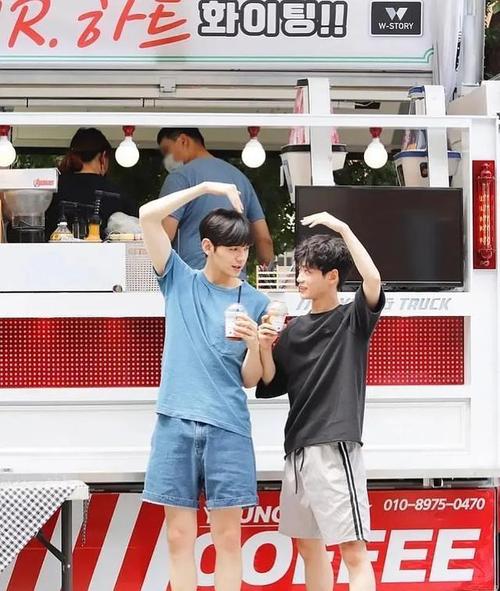 又一部韩国腐剧9月上线,两位男主颜值爆表,10cm身高差超萌