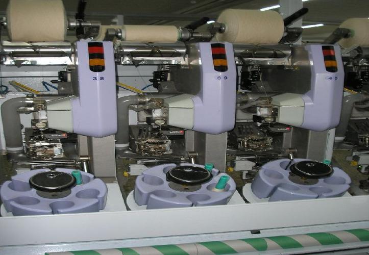 梭织织造工艺织造工艺流程主要包括:络筒,整经,浆纱,穿经,织造,整理.