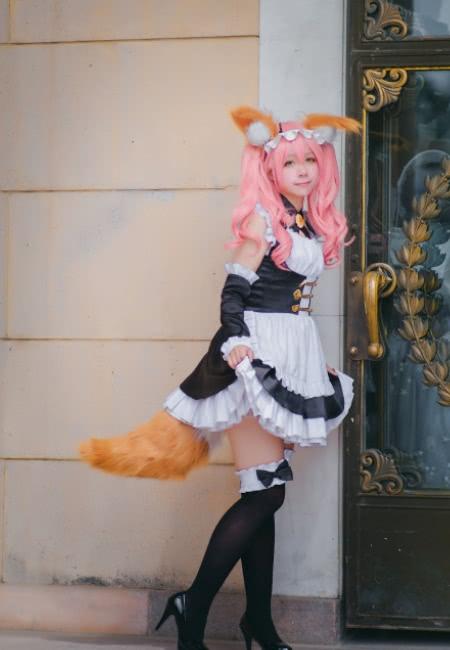 漫展玉藻前cosplay,毛绒绒的尾巴,可爱的萌妹子!