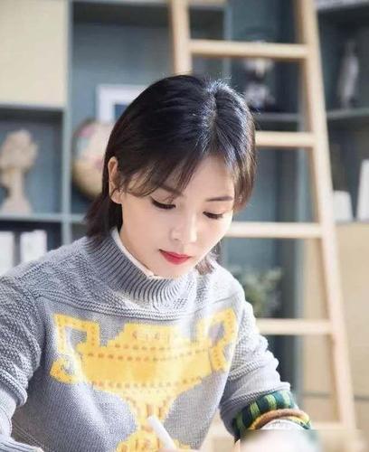 最后刘涛换了个新发型,她可以温柔地回到41岁的23岁.