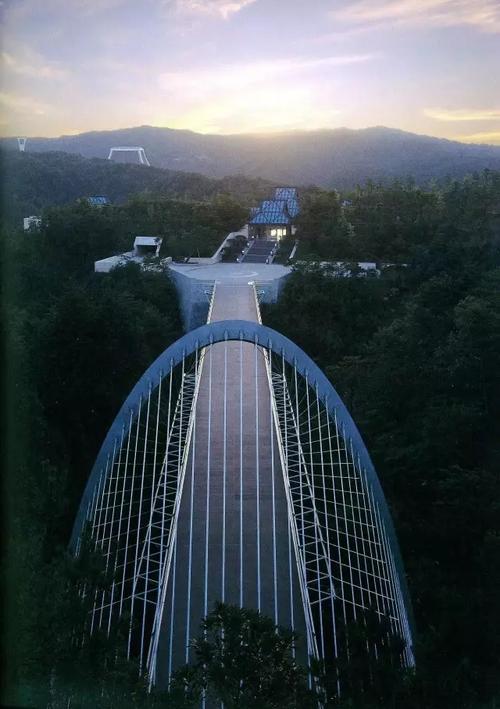  p>美秀美术馆 (miho museum) 是位于日本滋贺县甲贺市的私立美术馆.