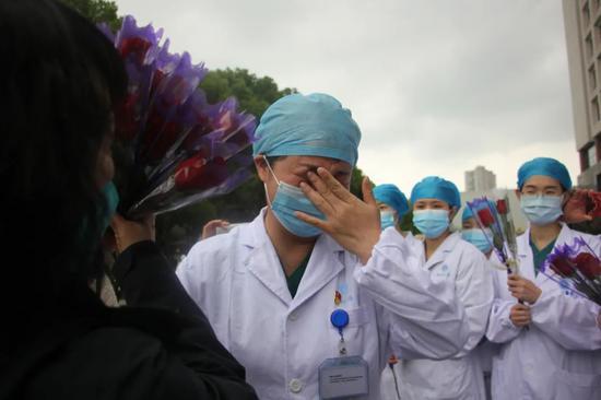疫区手记:在武汉 我和138个医生护士度过了65天