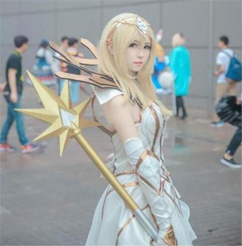 lol大元素使拉克丝cosplay这才叫真正的盛世美颜