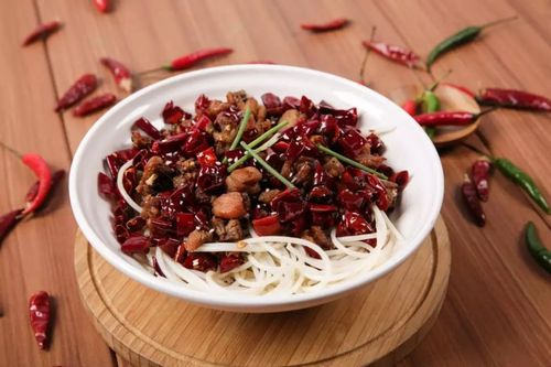 辣子鸡干拌米线