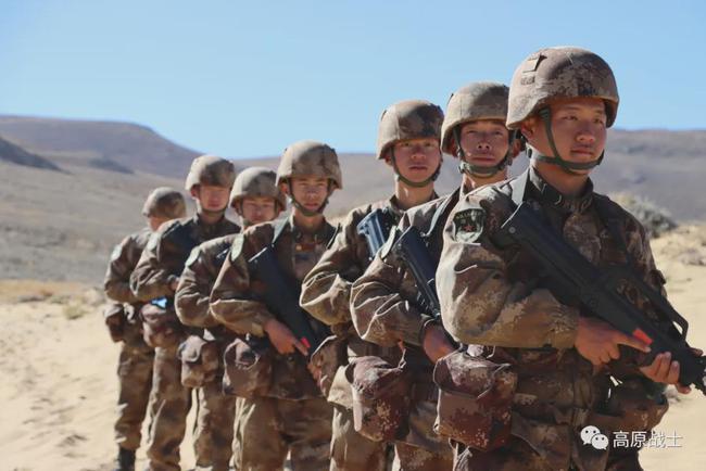 戴上列兵军衔这群新排长在雪域高原淬火加钢