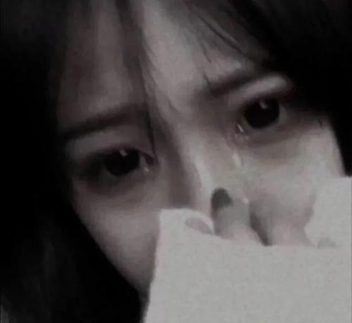 丧系女头‖他从来不会在意你满脸的失望和哭红的眼眶