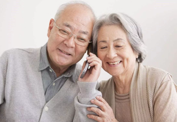 敬老节|"谜"一般的隔代亲,跟着爷爷奶奶长大也是一种幸福