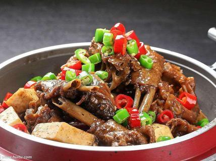最高价值116元的特色干锅鹅肉,建议2-3人使用,提供免费wifi.