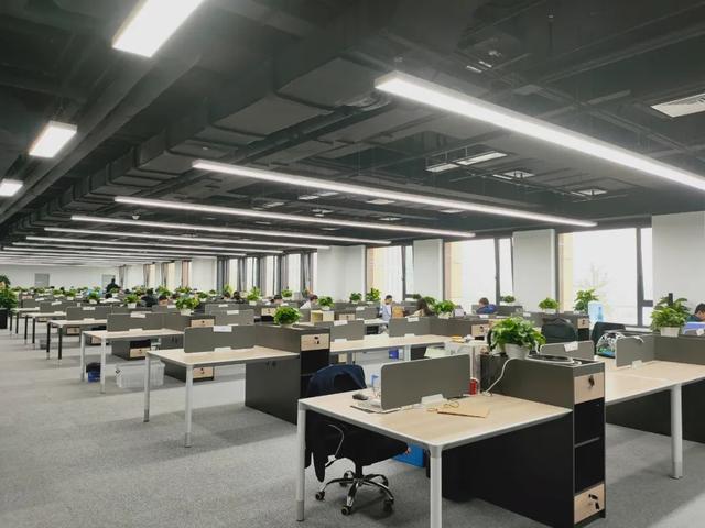 旭阳科技大厦是一个5a甲级商务写字楼,位于丰台科技园东三区,总占地