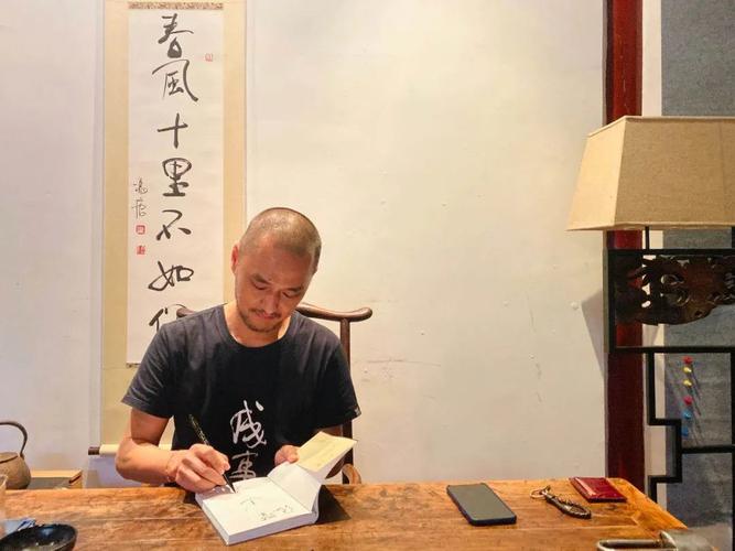 冯唐:炼就终极领导力,靠9个字
