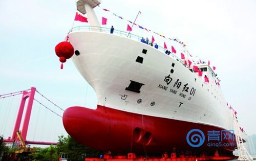 科学家30人,船员18人